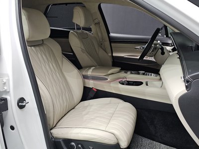 2023 Genesis GV70 — миниатюра 16