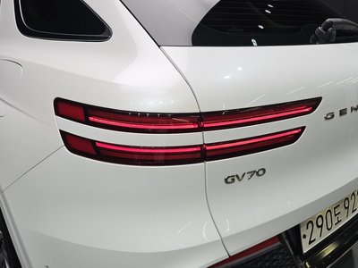 2023 Genesis GV70 — фото 10