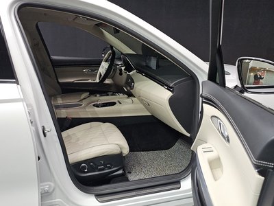 2023 Genesis GV70 — миниатюра 23