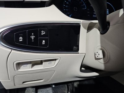 2023 Genesis GV70 — миниатюра 30