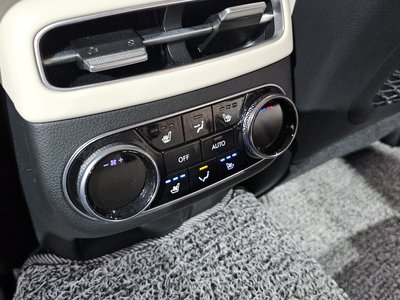 2023 Genesis GV70 — миниатюра 24