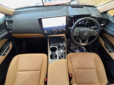 2023 Lexus NX photo 2