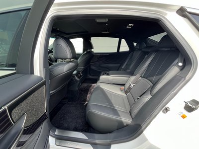 صورة مصغرة 47 لـ 2019 Lexus LS