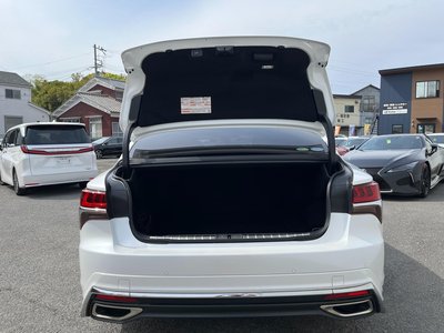 صورة مصغرة 46 لـ 2019 Lexus LS