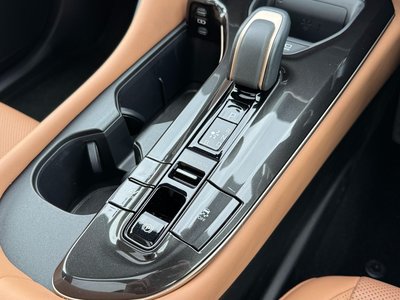 صورة مصغرة 52 لـ 2025 Toyota CROWN SPORT