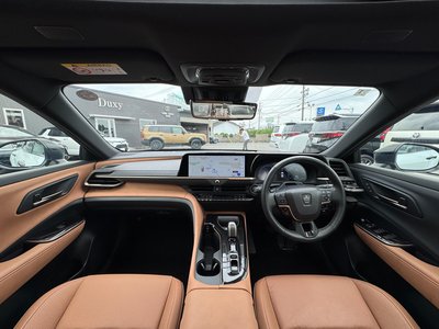 صورة مصغرة 37 لـ 2025 Toyota CROWN SPORT