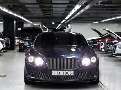 BENTLEY CONTINENTAL - 4