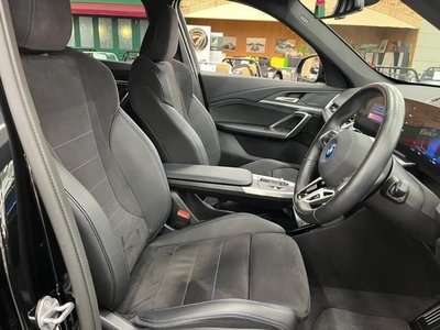 صورة 4 لـ 2024 BMW IX1