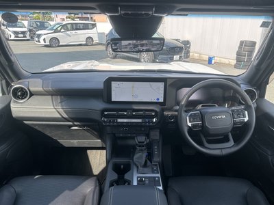 TOYOTA LAND CRUISER - 8
