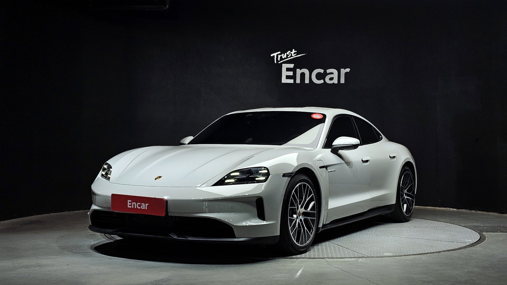 PORSCHE TAYCAN - View 1