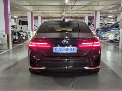 BMW I5 - 6