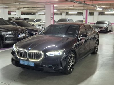 BMW I5 - 4