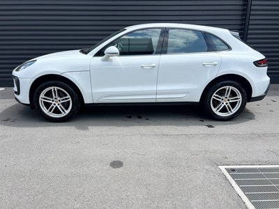 PORSCHE MACAN - 4