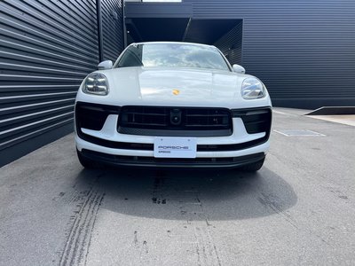PORSCHE MACAN - 10