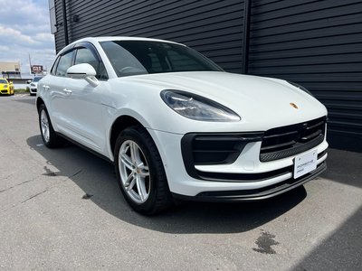 PORSCHE MACAN - 9