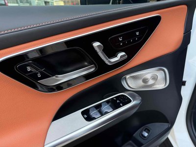 MERCEDES-BENZ GLC - 10