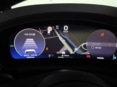 PORSCHE MACAN - 8