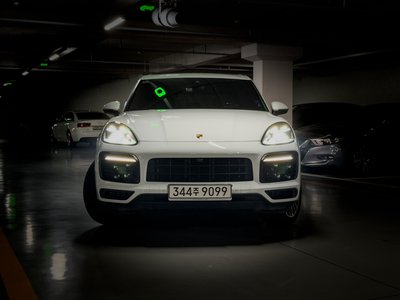 PORSCHE CAYENNE - 4