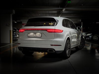PORSCHE CAYENNE - 3