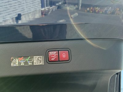 MERCEDES-BENZ EQS - 9