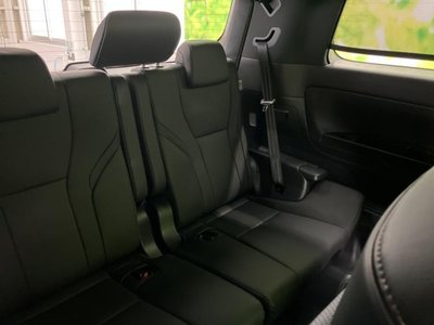 2025 Toyota ALPHARD — фото 6