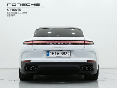 PORSCHE PANAMERA - 3