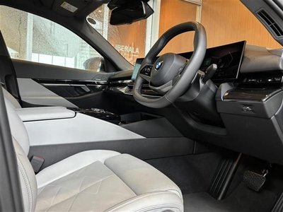 2023 BMW BMW photo 6