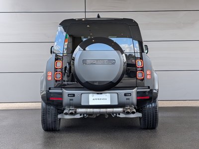 LAND ROVER DEFENDER - 8