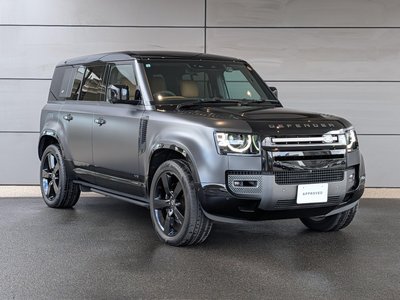 LAND ROVER DEFENDER - 4