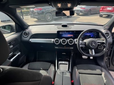 MERCEDES-BENZ EQB - 10