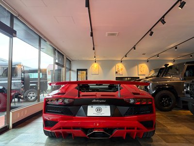 LAMBORGHINI AVENTADOR - 8