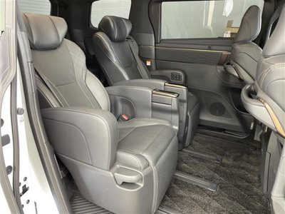صورة مصغرة 25 لـ 2023 Toyota VELLFIRE