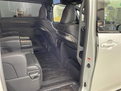 صورة مصغرة 24 لـ 2023 Toyota VELLFIRE