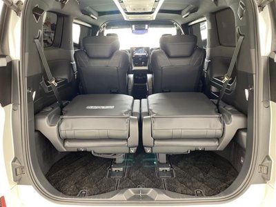 صورة مصغرة 28 لـ 2023 Toyota VELLFIRE