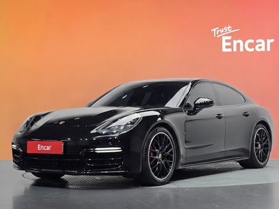 2020 Porsche PANAMERA 照片 1