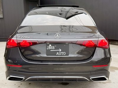 MERCEDES-BENZ E-CLASS - 4