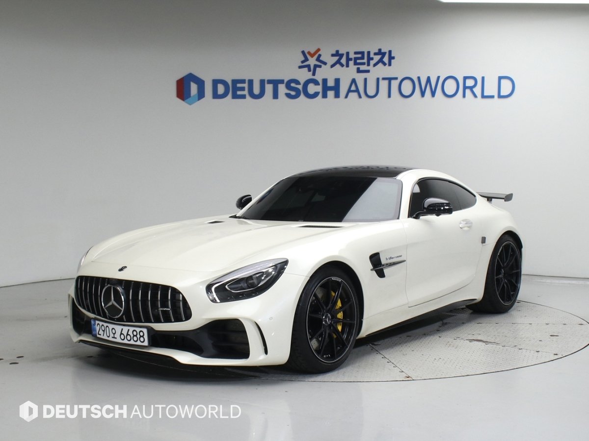 MERCEDES-BENZ GT AMG - View 1