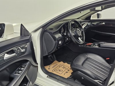 MERCEDES-BENZ CLS - 10