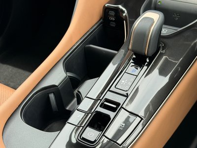 2025 Toyota CROWN SPORT 缩略图 64