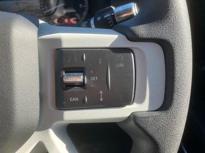 LAND ROVER DEFENDER - 5