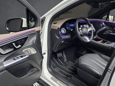MERCEDES-BENZ EQE - 10