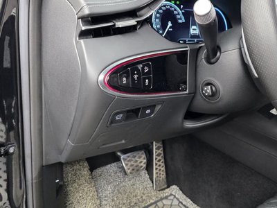 2021 Genesis GV70 — миниатюра 28
