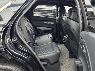 2021 Genesis GV70 — миниатюра 18