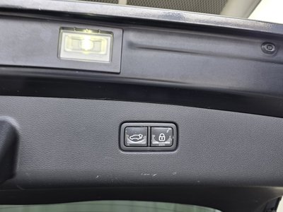 2021 Genesis GV70 — миниатюра 31