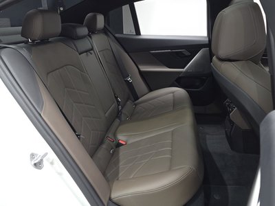 صورة مصغرة 17 لـ 2025 BMW 5 SERIES