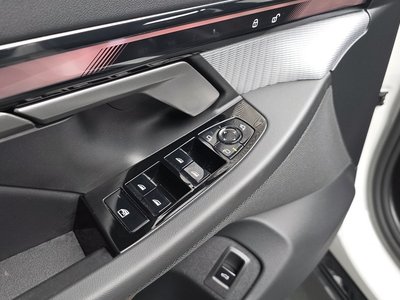 صورة مصغرة 25 لـ 2025 BMW 5 SERIES