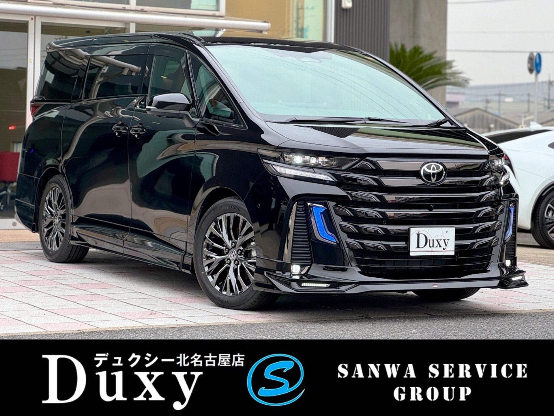 TOYOTA VELLFIRE - View 1