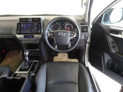 TOYOTA LAND CRUISER PRADO - 5