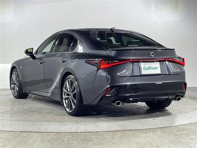 2022 Lexus IS — миниатюра 33