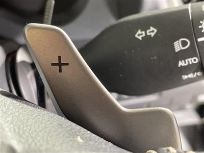 2022 Lexus IS — миниатюра 15